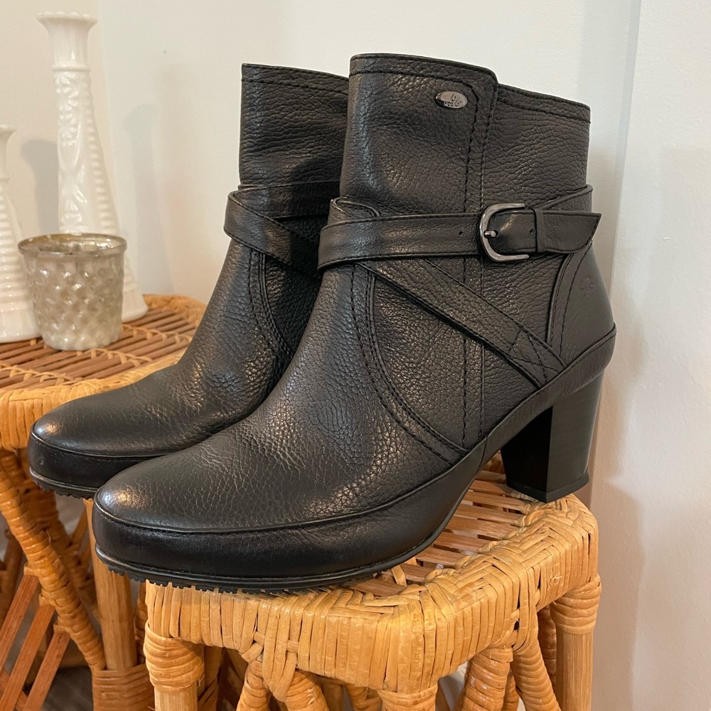 Black Leather Ankle Boots / Booties.